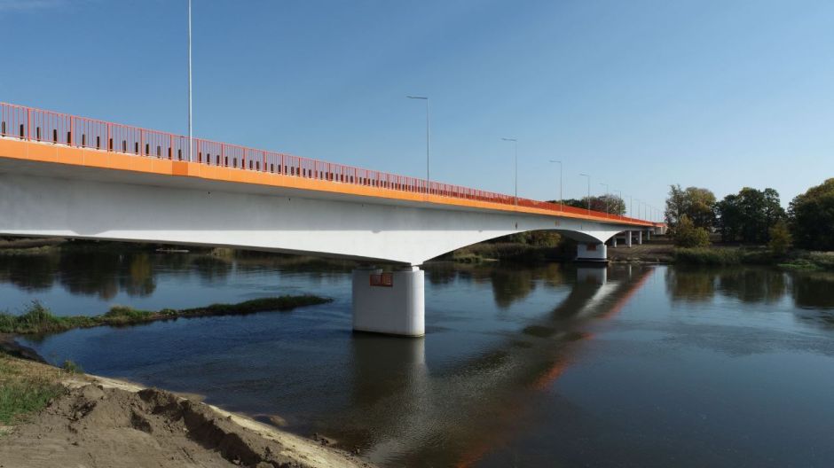 Zdjęcie budowa mostu przez rzekę Odrę wraz z budową nowego przebiegu drogi wojewódzkiej nr 282 - Etap II